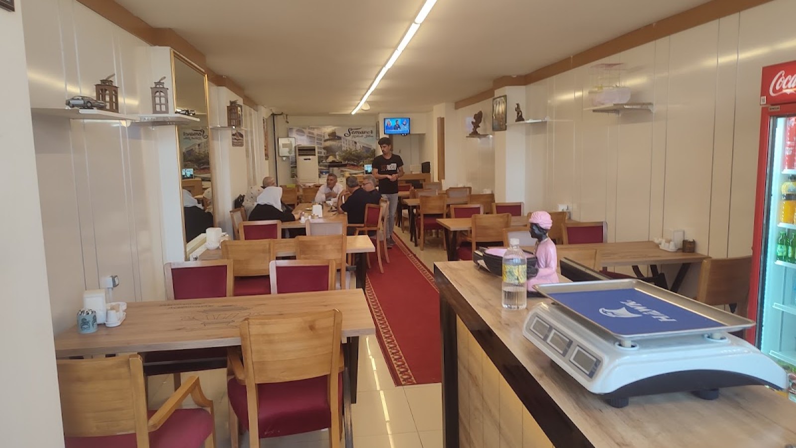 Semaver kahvaltı salonu
