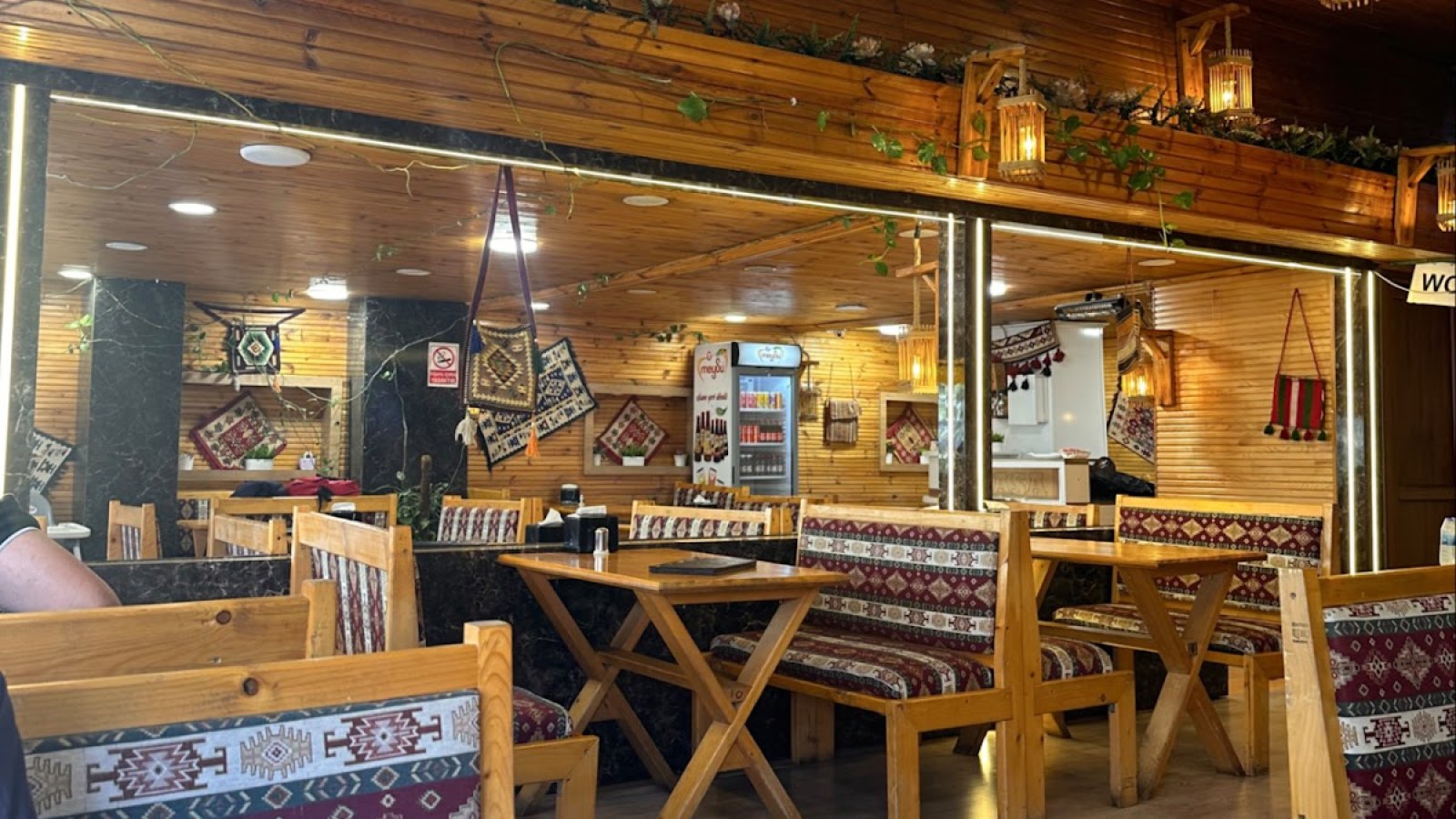 Sahram lahmacun ve kebap